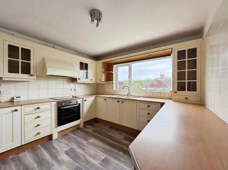 3 bedroom Flat to let in Whipton Village Road, Whipton, Exeter, EX4