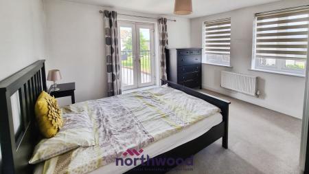 4 bedroom Semi-detached house for sale in Sand Grove, Exeter, EX2