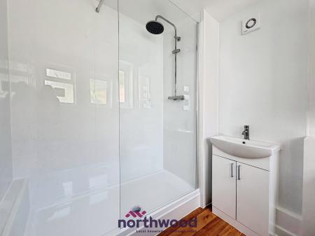 2 bedroom Terraced House to let in Clifton Street, Newtown, Exeter, EX1