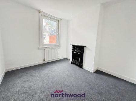 2 bedroom Terraced House to let in Clifton Street, Newtown, Exeter, EX1