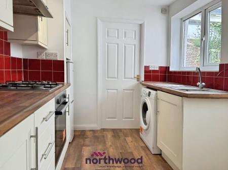 2 bedroom Terraced House to let in Clifton Street, Newtown, Exeter, EX1