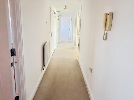 2 bedroom Flat to let in Heraldry Walk, Kings Heath, Exeter, EX2