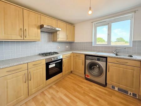 2 bedroom Flat to let in Heraldry Walk, Kings Heath, Exeter, EX2