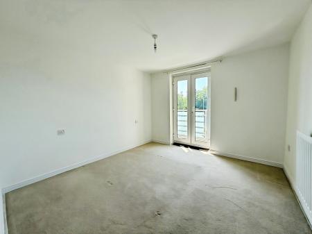 2 bedroom Flat to let in Heraldry Walk, Kings Heath, Exeter, EX2