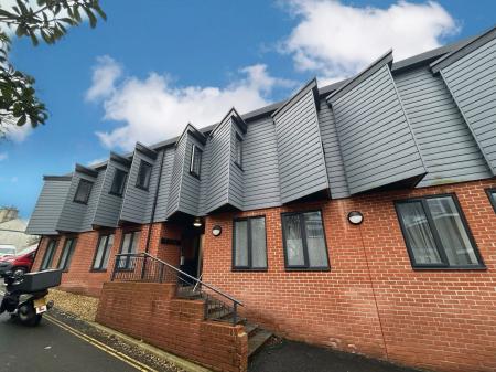 0 bedroom Studio flat to let in Lower Albert Street, Central, Exeter, EX1