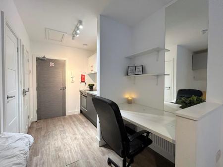 0 bedroom Studio flat to let in Lower Albert Street, Central, Exeter, EX1