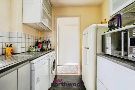 2 bedroom Terraced House for sale in Stokes Mead, Woodbury, EX5