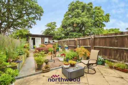 2 bedroom Terraced House for sale in Stokes Mead, Woodbury, EX5
