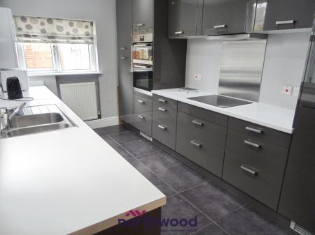 2 bedroom Terraced House to let in Church Terrace, Heavitree, Exeter, EX2