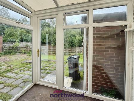 2 bedroom Flat to let in Mincinglake Road, Stoke Hill, Exeter, EX4