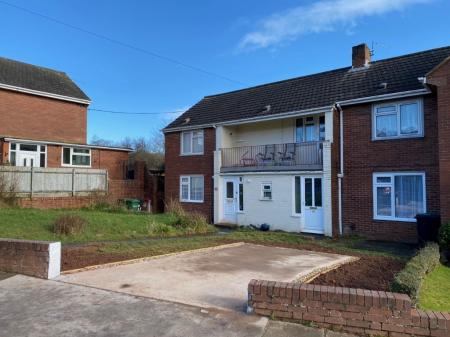 2 bedroom Flat to let in Mincinglake Road, Stoke Hill, Exeter, EX4
