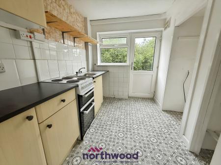 2 bedroom Flat to let in Mincinglake Road, Stoke Hill, Exeter, EX4