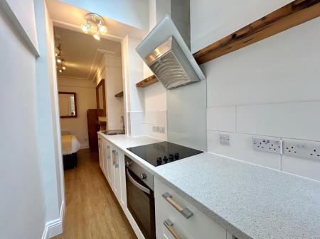 1 bedroom Studio flat to let in Barnardo Road, St Leonards, Exeter, EX2