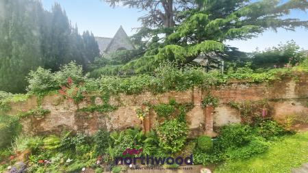 1 bedroom Flat for sale in Church Street, Heavitree, Exeter, EX2