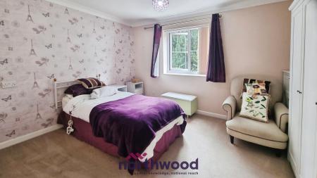 1 bedroom Flat for sale in Church Street, Heavitree, Exeter, EX2