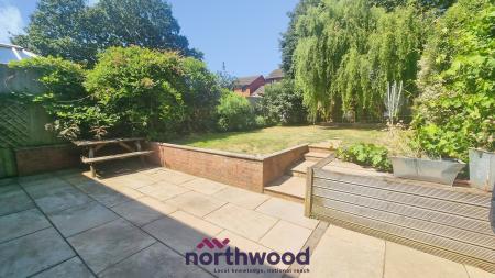 4 bedroom Semi-detached house to let in Fox Road, Beacon Heath, Exeter, EX4