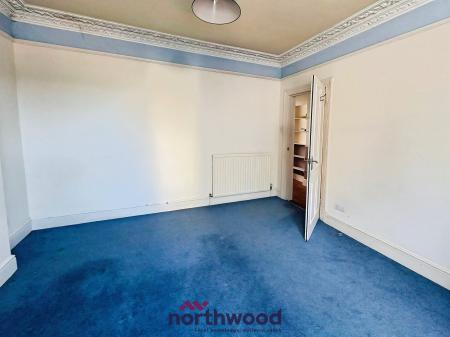 2 bedroom Flat to let in Clifton Road, Newtown, Exeter, EX1