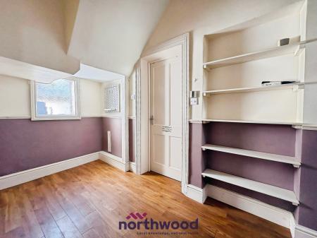 2 bedroom Flat to let in Clifton Road, Newtown, Exeter, EX1