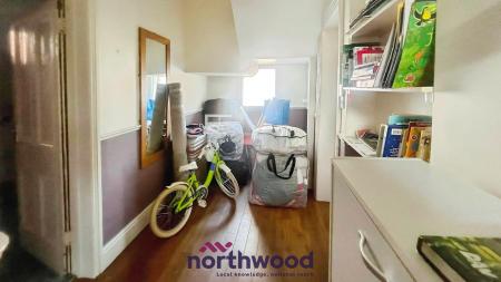 2 bedroom Flat to let in Clifton Road, Newtown, Exeter, EX1