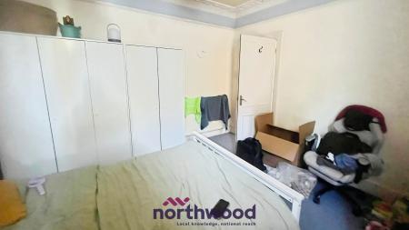 2 bedroom Flat to let in Clifton Road, Newtown, Exeter, EX1