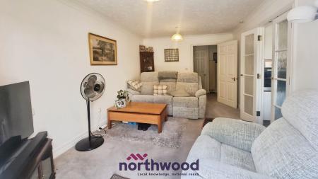 2 bedroom Flat for sale in Mowbray Court, Heavitree, Exeter, EX2
