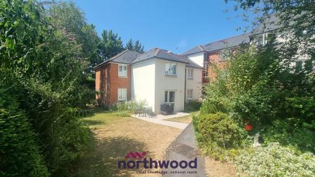 2 bedroom Flat for sale in Mowbray Court, Heavitree, Exeter, EX2