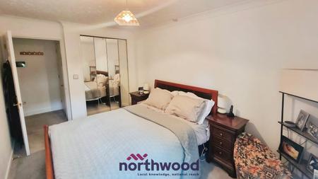 2 bedroom Flat for sale in Mowbray Court, Heavitree, Exeter, EX2