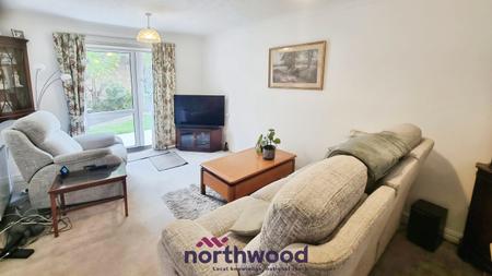 2 bedroom Flat for sale in Mowbray Court, Heavitree, Exeter, EX2