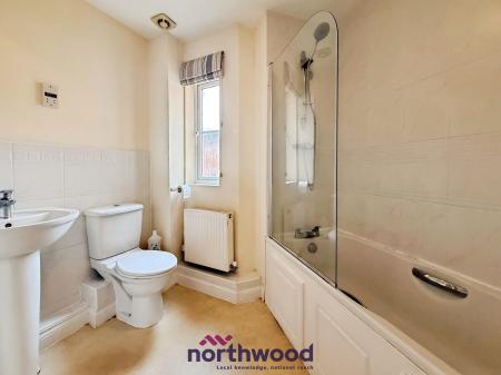 2 bedroom Flat to let in Heraldry Way, Kings Heath, Exeter, EX2