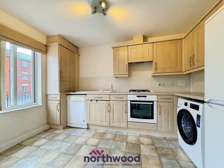 2 bedroom Flat to let in Heraldry Way, Kings Heath, Exeter, EX2
