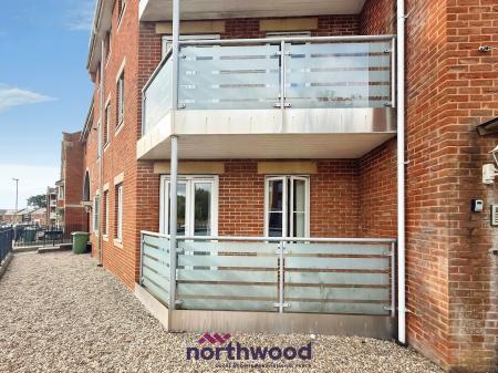 2 bedroom Flat to let in Heraldry Way, Kings Heath, Exeter, EX2