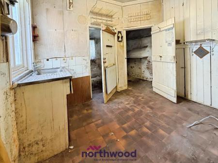 5 bedroom Terraced House for sale in Mount Pleasant Road, Exeter, EX4