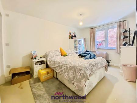 2 bedroom Flat to let in New North Road, Central, Exeter, EX4
