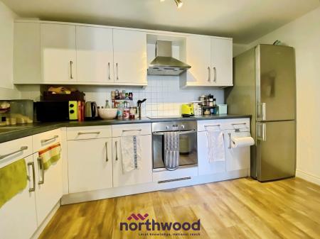 2 bedroom Flat to let in New North Road, Central, Exeter, EX4