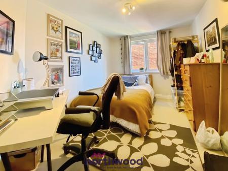 2 bedroom Flat to let in New North Road, Central, Exeter, EX4