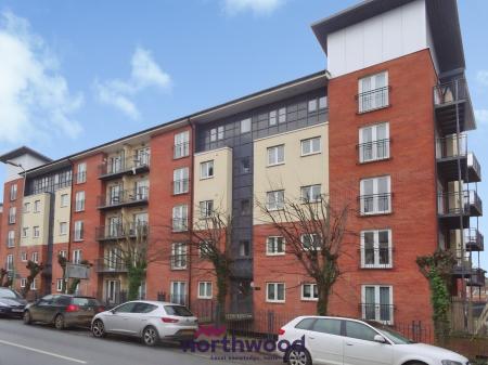 2 bedroom Flat to let in New North Road, Central, Exeter, EX4