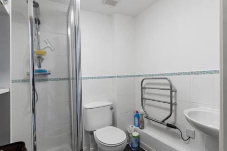 1 bedroom Studio flat to let in New North Road, Central, Exeter, EX4