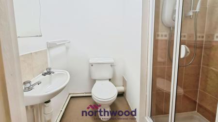 2 bedroom Flat to let in Retail Park Close, Exeter, EX2