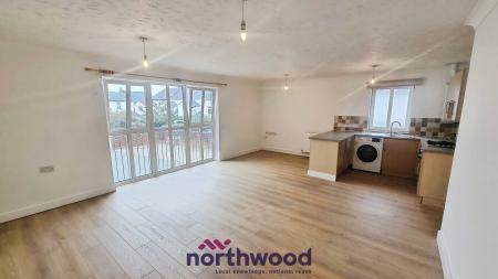 2 bedroom Flat to let in Retail Park Close, Exeter, EX2