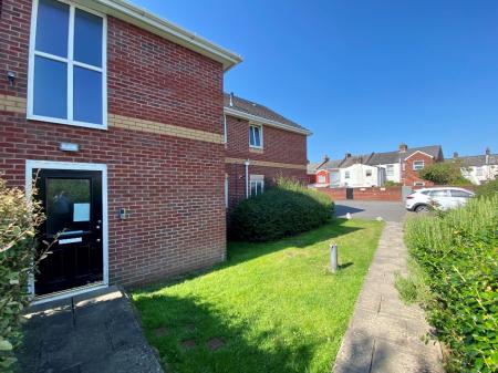 Retail Park Close, Exeter, EX2