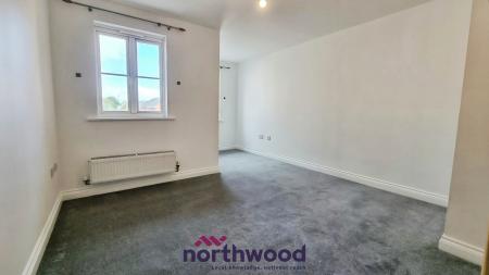 2 bedroom Flat to let in Heraldry Way, Kings Heath, Exeter, EX2