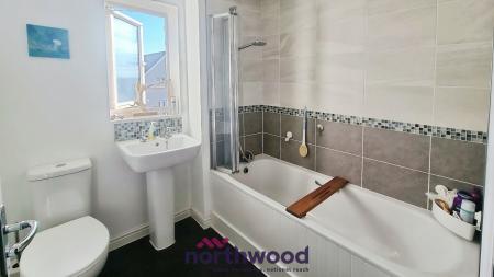 4 bedroom Semi-detached house for sale in Tillhouse Road, Cranbrook, EX5