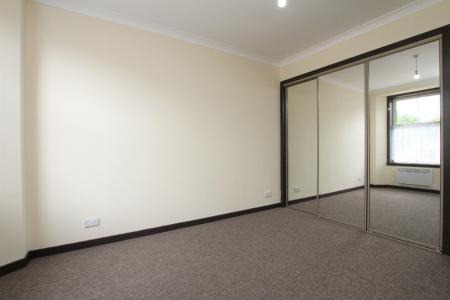 1 bedroom Flat for sale in Shillinghill, Alloa, FK10