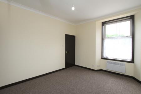 1 bedroom Flat for sale in Shillinghill, Alloa, FK10