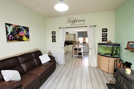 3 bedroom Semi-detached house for sale in Peathill Terrace, Bonnybridge, FK4