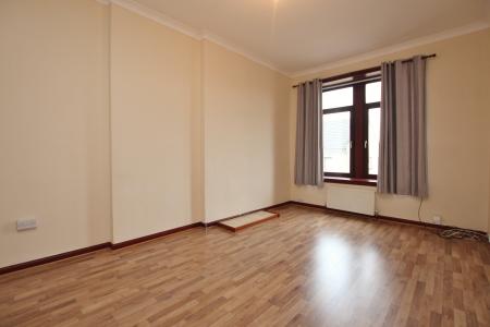 3 bedroom Flat for sale in Broad Street, Denny, FK6