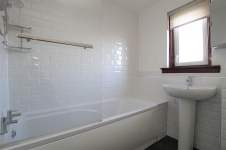 2 bedroom Flat for sale in Irving Court, Camelon, FK1