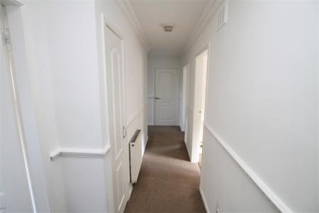 2 bedroom Flat for sale in Irving Court, Camelon, FK1