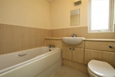 2 bedroom Apartment for sale in Leyland Road, Bathgate, EH48