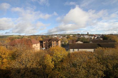 2 bedroom Apartment for sale in Newlands Court, Bathgate, EH48